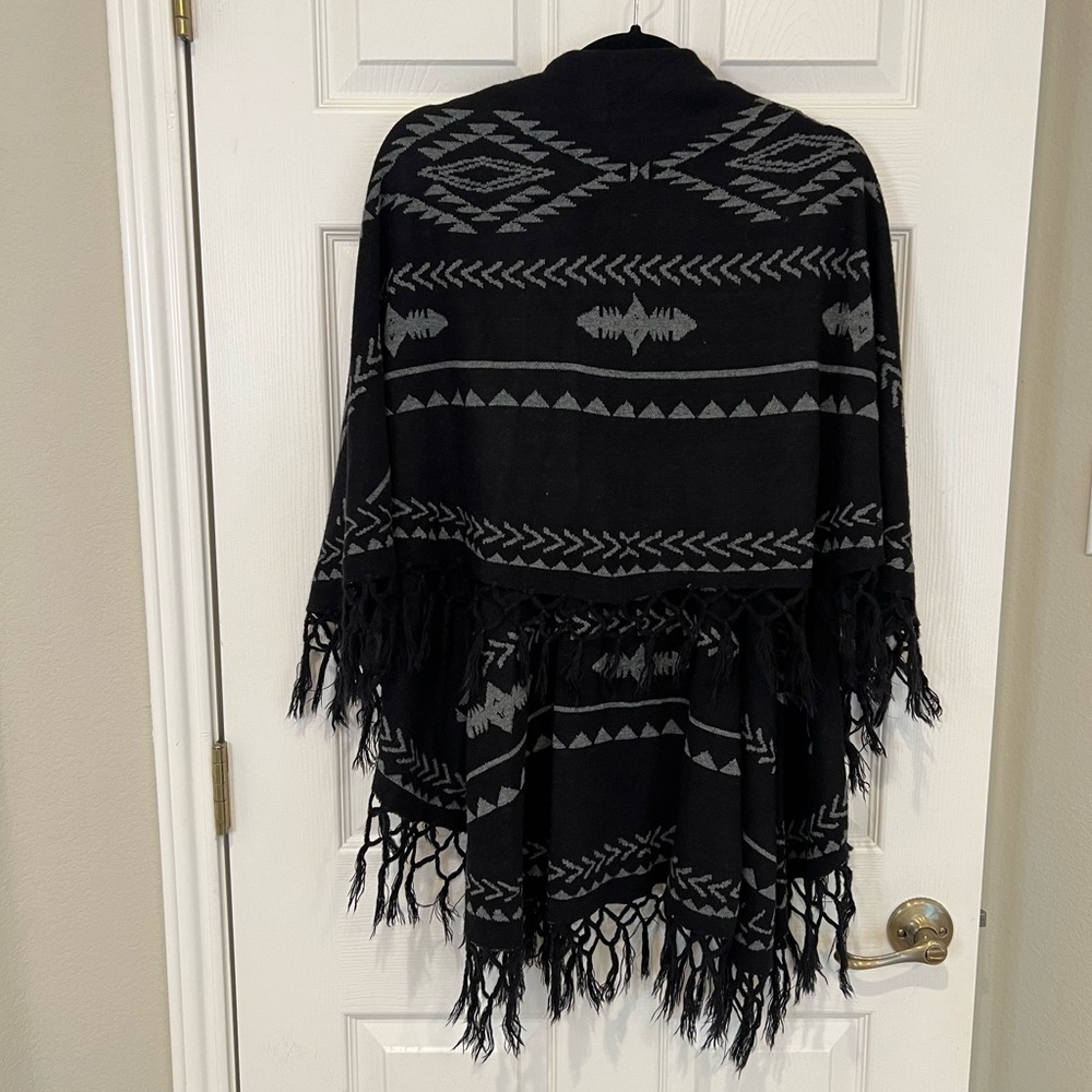 Large Women’s Shawl Poncho in Black and Gray Aztec Print with Fringe
